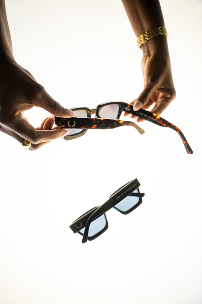 αιώνια frame